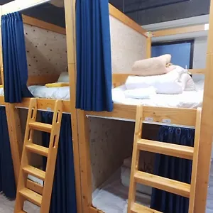 Hostal Bee-hive Sugamo - Male Only, Tokio
